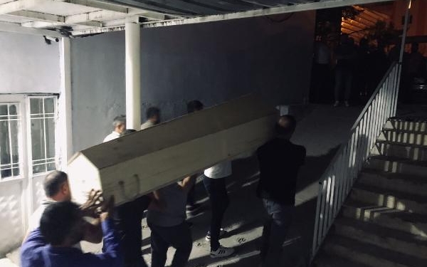 Mardinde 6 yaşındaki Hakan evlerinin avlusundaki havuzda boğuldu