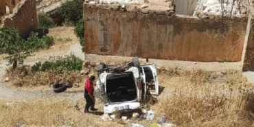 Mardin'de piknik yolunda kaza: 1'i ağır 10 yaralı 37 Mardinde piknik yolunda kaza 1i ağır 10 yaralı