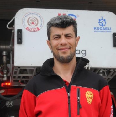 Marmara depremini yaşayan itfaiyeci 6 Şubatta bölgeye babamı kurtarıyormuşum gibi gittim