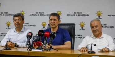 Meclisteki gerginlik, başkanın makam odasında yumruklu kavgaya dönüştü (2) 23 Meclisteki gerginlik başkanın makam odasında yumruklu kavgaya dönüştü 2