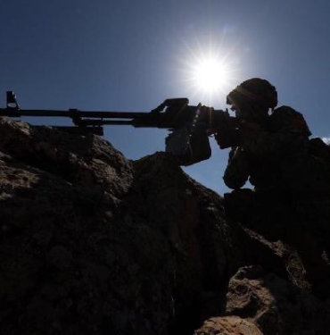 Mehmetçik, Eyyam-ı Bahur sıcaklarında görev başında 4 Mehmetçik Eyyam-ı Bahur sıcaklarında görev başında