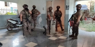 Mersin'de FETÖ operasyonu: 9 gözaltı kararı 16 Mersinde FETÖ operasyonu 9 gözaltı kararı