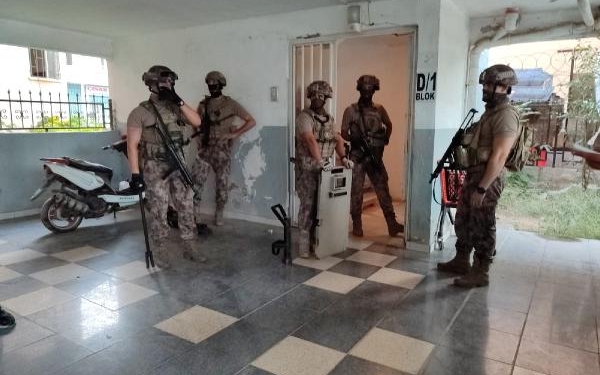 Mersinde FETÖ operasyonu 9 gözaltı kararı