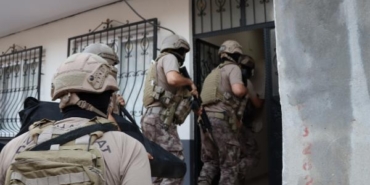 Mersin'de PKK operasyonu: 11 gözaltı (2) 3 Mersinde PKK operasyonu 11 gözaltı 2