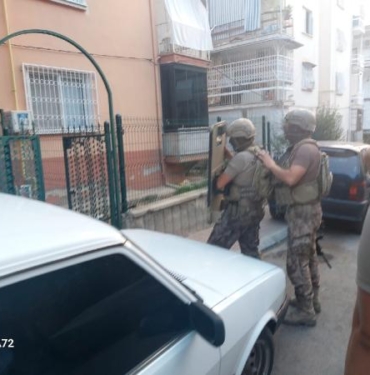 Mersinde tefeci operasyonu 2 gözaltı