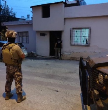 Mersinde uyuşturucu satıcılarına şafak operasyonu