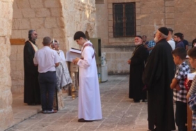 Meryem Ana'yı anıp, dua ettiler 24 Meryem Anayı anıp dua ettiler