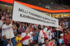 Milli maçı izlediler basketbolcuları Kahramanmaraşa davet ettiler