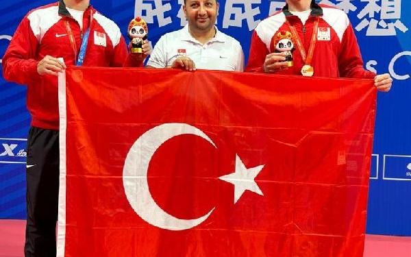 Milli masa tenisçiler İbrahim Gündüz ve Talha Yiğenler Üniversiteler Dünya Şampiyonasında 3üncü oldu