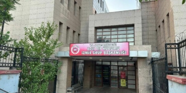 Minibüsten indirilerek bıçaklandı; hastanede hayatını kaybetti 5 Minibüsten indirilerek bıçaklandı hastanede hayatını kaybetti