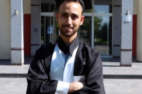 Mısırlı Mohamed, iletişim fakültesini birincilikle bitirdi 39 Mısırlı Mohamed iletişim fakültesini birincilikle bitirdi