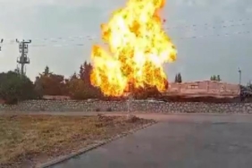 Mobilya fabrikasındaki patlama kamerada