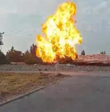 Mobilya fabrikasındaki patlama kamerada