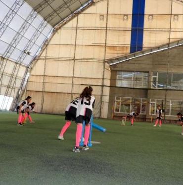 Mor Menekşeler futboldan sonra kriket sporunda da Türkiye ikincisi oldu 2- Yeniden