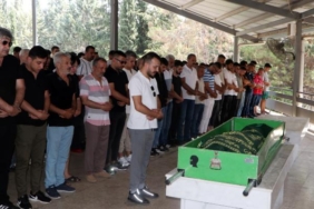 Motosiklet kazasında ölen fenomenin nişanlısından buketli paylaşım 12 Motosiklet kazasında ölen fenomenin nişanlısından buketli paylaşım