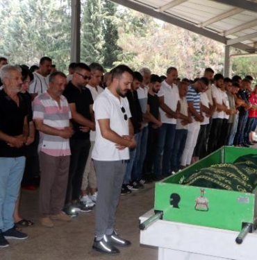 Motosiklet kazasında ölen fenomenin nişanlısından buketli paylaşım