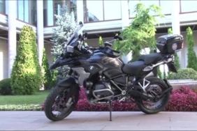 Motosikletli gence öğüt veren polise yeni motosiklet