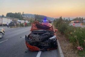Muğla'da otomobilin çarptığı motosikletteki 2 kişi öldü, 2 yaralı 32 Muğlada otomobilin çarptığı motosikletteki 2 kişi öldü 2 yaralı