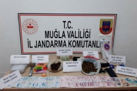 Muğla'nın 7 ilçesinde uyuşturucu operasyonu: 31 gözaltı 35 Muğlanın 7 ilçesinde uyuşturucu operasyonu 31 gözaltı