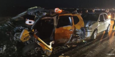 Muş- Bingöl karayolunda 6 araç zincirleme kazaya karıştı: 3 ölü, 8 yaralı 4 Muş- Bingöl karayolunda 6 araç zincirleme kazaya karıştı 3 ölü 8 yaralı