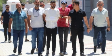 Oğlu öldürülen anne ile baba tetikçi tutup, katilin kardeşini öldürtmüş 29 Oğlu öldürülen anne ile baba tetikçi tutup katilin kardeşini öldürtmüş