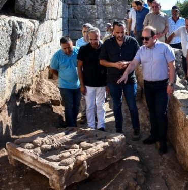 Olba Antik Kentinde 2nci yüzyıla ait heykel ve friz parçaları bulundu