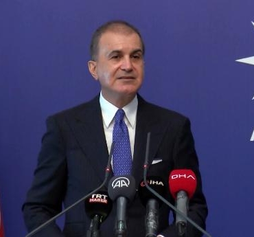 Ömer Çelik Tevrata dönük eylemi engelleyenler Kuran-ı Kerime yönelik eylemde aynı tavrı göstermiyor