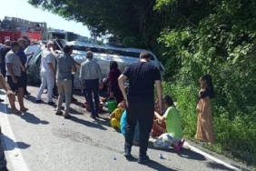 Orduda tarım işçilerini taşıyan minibüs ile otomobil çarpıştı 17 yaralı