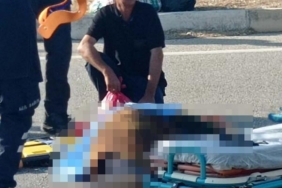 Otobüsün çarptığı eşinin başında bekledi