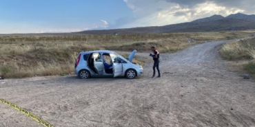 Otomobil takla attı: Sürücü ve annesi öldü, kızı yaralandı 5 Otomobil takla attı Sürücü ve annesi öldü kızı yaralandı