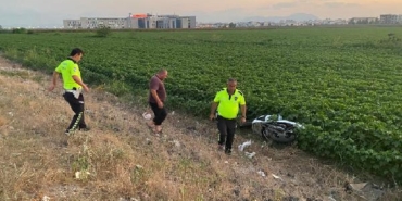 Otomobilin çarptığı motosikletteki anne öldü, eşi ve çocuğu yaralandı 24 Otomobilin çarptığı motosikletteki anne öldü eşi ve çocuğu yaralandı