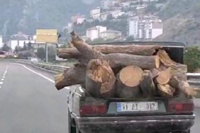 Otomobille tehlikeli odun taşıma 32 Otomobille tehlikeli odun taşıma
