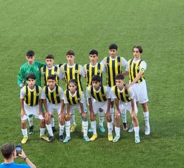 ÖZEL Fenerbahçe genç futbolcularını Moskovada görücüye çıkardı