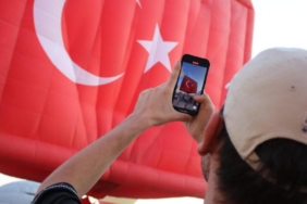 Özel figürlü balonlar Kapadokyada gökyüzünü süsledi