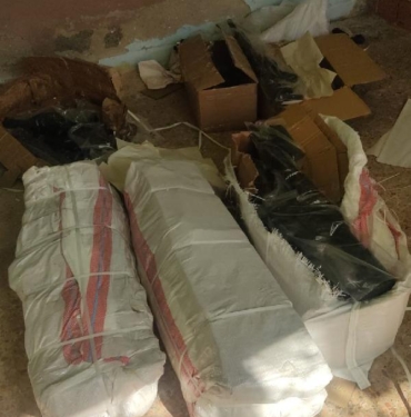 Pendik’te kaçak silah ticareti baskını 4 Pendikte kaçak silah ticareti baskını