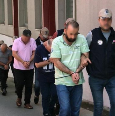 PKKKCKnın eylem ve sabotajlarının finansmanı deşifre edildi 5 şüpheli yakalandı
