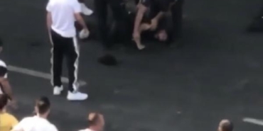 Polise silah doğrultan gaspçı vurularak etkisiz hale getirildi