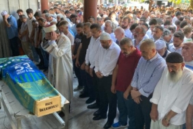 Rizede ev sahibi kiracı kavgasında hayatını kaybeden Sarı son yolculuğuna uğurlandı