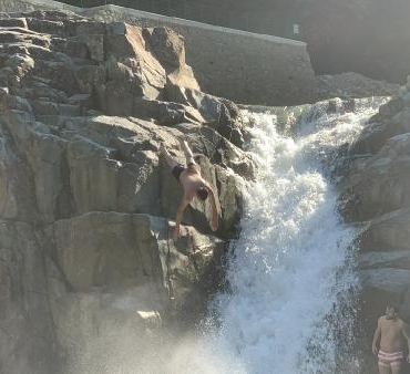 Rizede şelalede tehlikeli serinlik