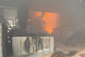 Sakaryada tekstil fabrikasında çıkan yangın söndürüldü