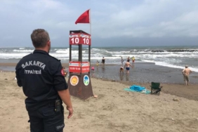 Sakaryanın 3 ilçesinde denize girme yasağı 4üncü günde de sürüyor