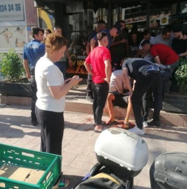 Samsun'da bıçaklı kavga; yaralı 14, şüpheli 15 yaşında 10 Samsunda bıçaklı kavga yaralı 14 şüpheli 15 yaşında