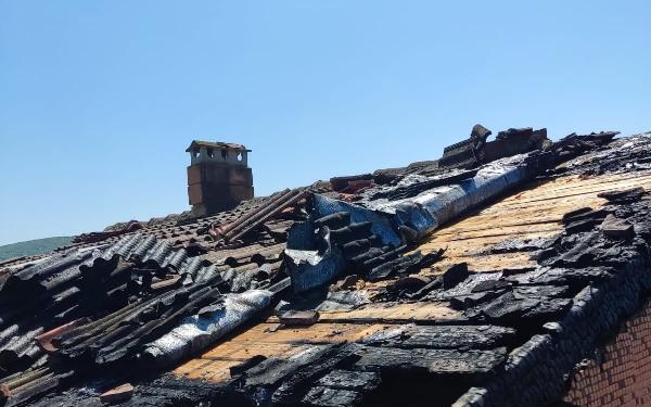 Samsunda çatıda çıkan yangın söndürüldü