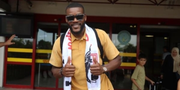 Samsunspor’un yeni transferi Ntcham, Samsun’a geldi 17 Samsunsporun yeni transferi Ntcham Samsuna geldi