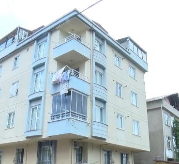 Sancaktepede çatı tamiri yapan işçi 4üncü kattan düşerek hayatını kaybetti