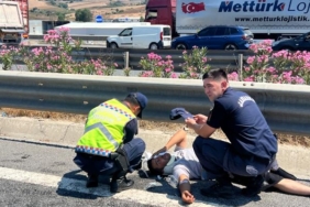 Sancaktepede lastiği patlayan TIR cipe çarptı 5 yaralı