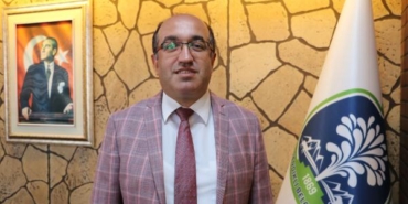 Sandıklı Belediye Başkanı, şarkıcı Gökçe'nin konserini iptal etti 29 Sandıklı Belediye Başkanı şarkıcı Gökçenin konserini iptal etti