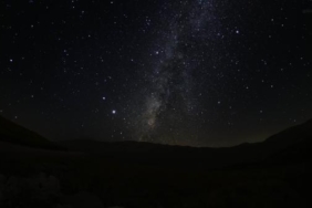 Saniyede 59 kilometre hızla atmosfere girecek gök taşları ateş topları gibi görünecek