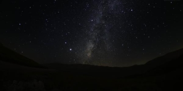 Saniyede 59 kilometre hızla atmosfere girecek gök taşları ateş topları gibi görünecek