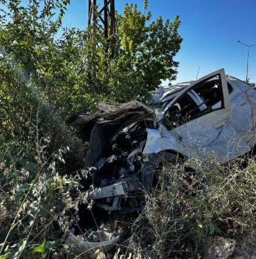 Şarampole yuvarlanan otomobilin sürücüsü ağır yaralandı